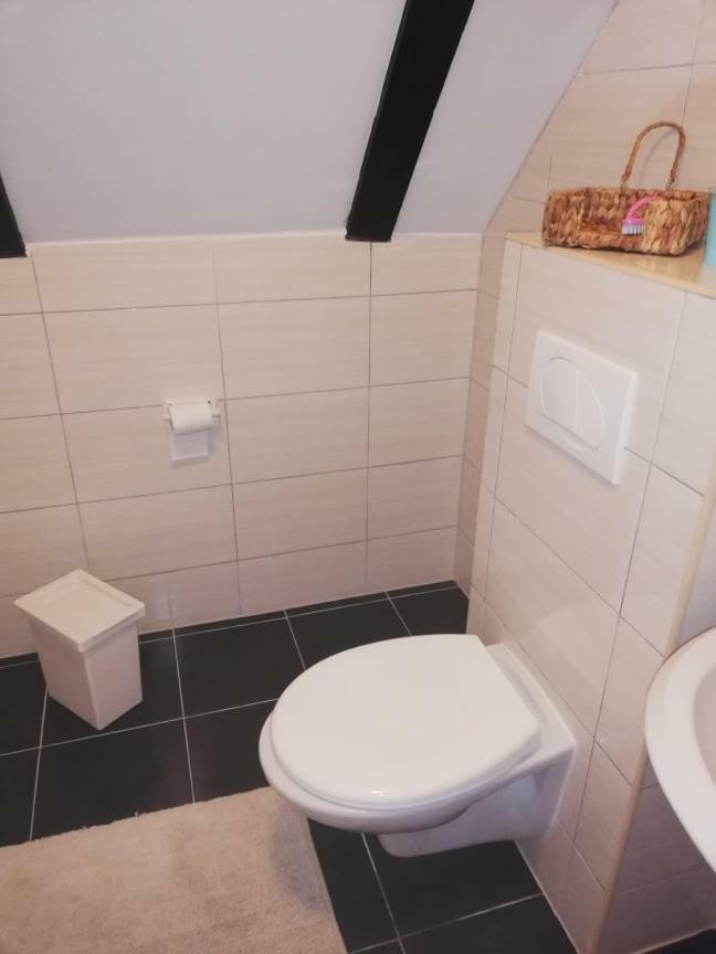 Sobe Na Vinskoj Cesti Zmajevac Appartement Buitenkant foto